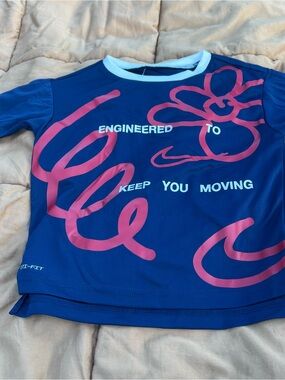 Nike Dri-Fit Navy Short Sleeve Tee with Red Graphic Script NWT